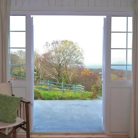 Roberts' Cottage Westport Exterior photo